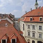Room In City Center