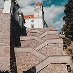 Extralarge Queen In The Heart Of With Balcony Bed & Breakfast *