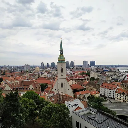 Extralarge Queen In The Heart Of With Balcony Bed and Breakfast