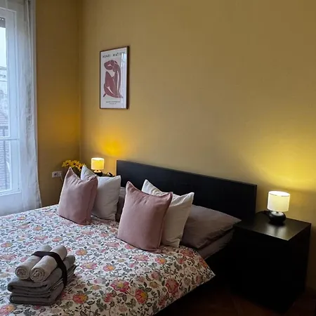 Extralarge Queen In The Heart Of With Balcony براتسيلافا