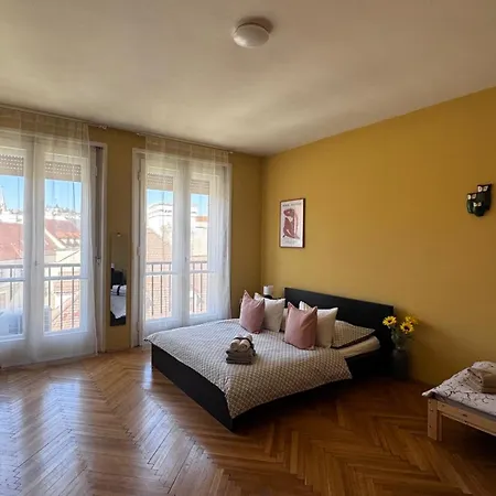 Room In City Center * Братислава