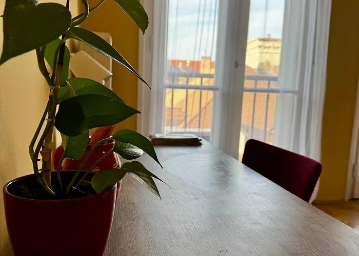 Couette-café Extralarge Queen In The Heart Of With Balcony Bratislava