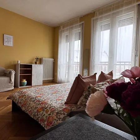 Extralarge Queen In The Heart Of With Balcony B&B Bratislava