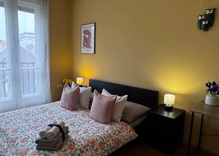 Extralarge Queen In The Heart Of With Balcony Bratislava