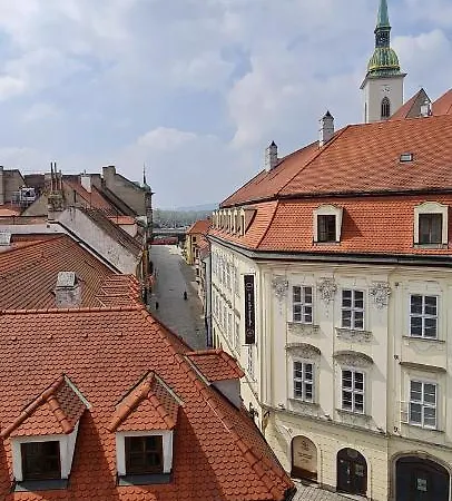 Extralarge Queen In The Heart Of With Balcony