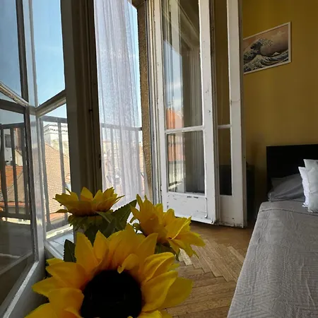 B&B Extralarge Queen In The Heart Of With Balcony 브라티슬라바